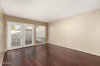 Photo #4: 6960106 Listing 