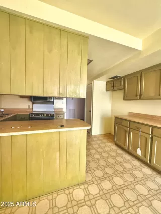 Photo #4: 6960112 Listing 