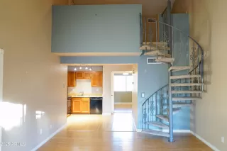 Photo #2: 6960266 Listing 