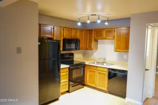 Photo #5: 6960266 Listing 