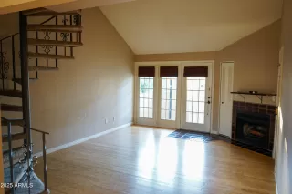 Photo #6: 6960266 Listing 