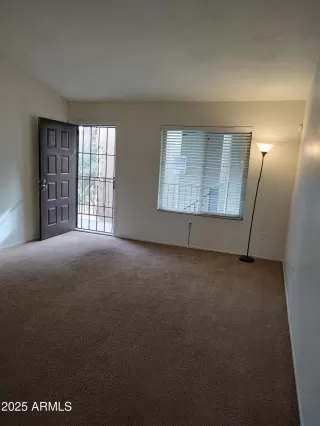 Photo #4: 6960381 Listing 