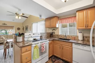 Photo #3: 6960763 Listing