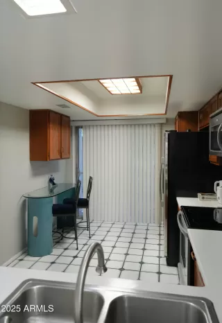 Photo #6: 6960956 Listing 