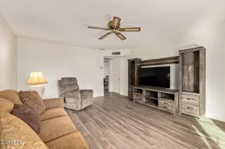 Photo #5: 6961221 Listing