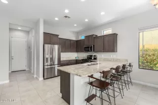 Photo #2: 6961418 Listing 