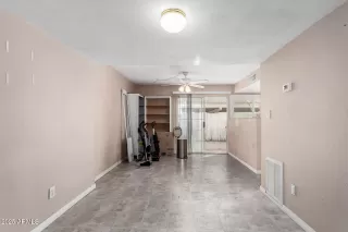 Photo #6: 6961430 Listing 