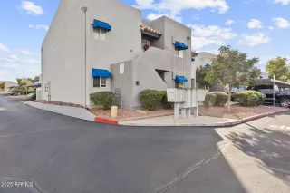 Photo #5: 6961608 Listing