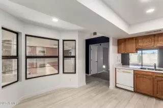 Photo #2: 6961818 Listing