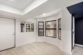 Photo #5: 6961818 Listing