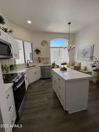 Photo #5: 6961904 Listing 