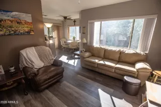 Photo #6: 6961919 Listing 