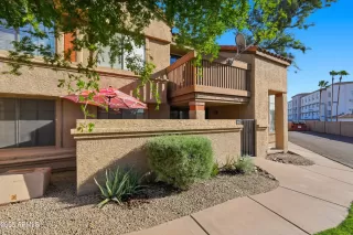 Photo #2: 6961966 Listing 