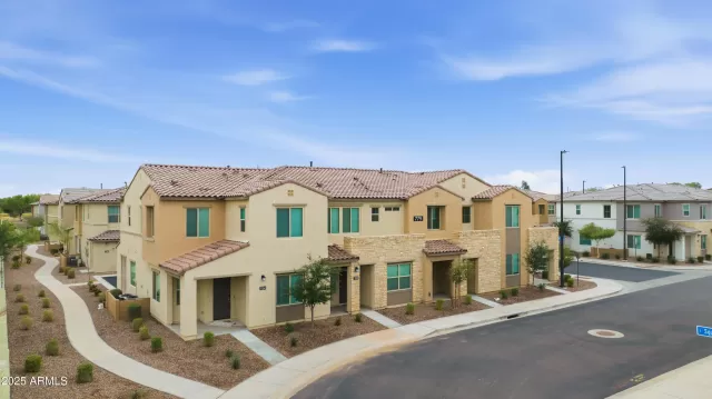 MLS: 6962010 Condo For Sale