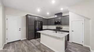 Photo #4: 6962010 Listing 