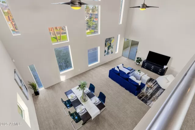 MLS: 6962025 Condo For Sale