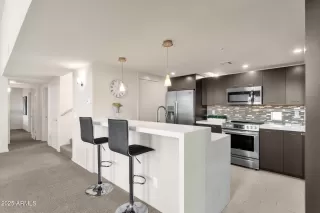 Photo #5: 6962025 Listing