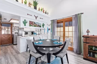 Photo #4: 6962189 Listing 