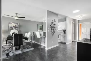 Photo #6: 6962301 Listing 