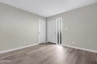 Photo #5: 6962565 Listing