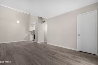 Photo #6: 6962565 Listing