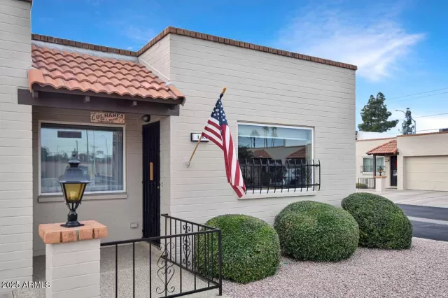 MLS: 6962624 Condo For Sale