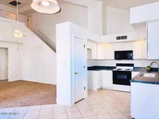 Photo #5: 6962805 Listing