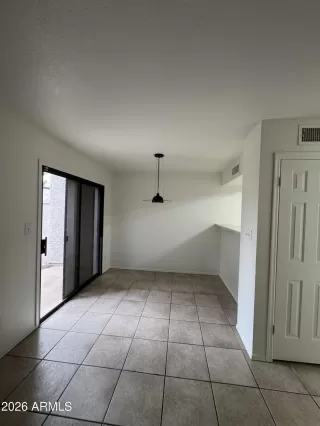 Photo #2: 6962867 Listing