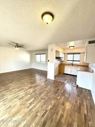 Photo #2: 6962960 Listing 