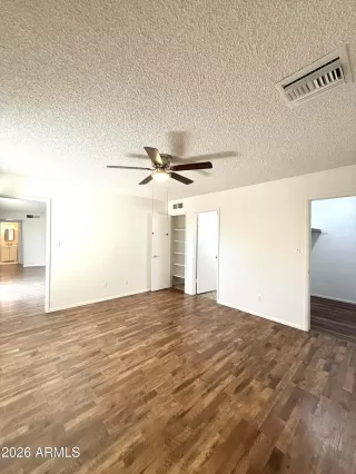 Photo #5: 6962960 Listing 