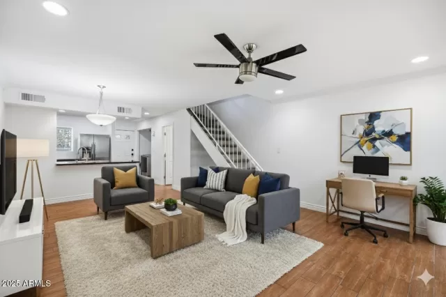 MLS: 6963000 Condo For Sale