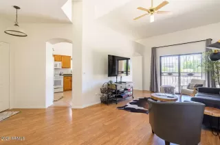 Photo #4: 6963056 Listing 