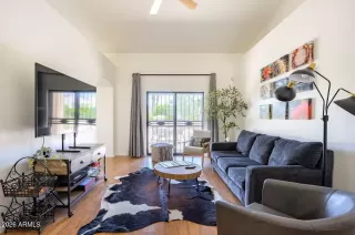 Photo #5: 6963056 Listing 