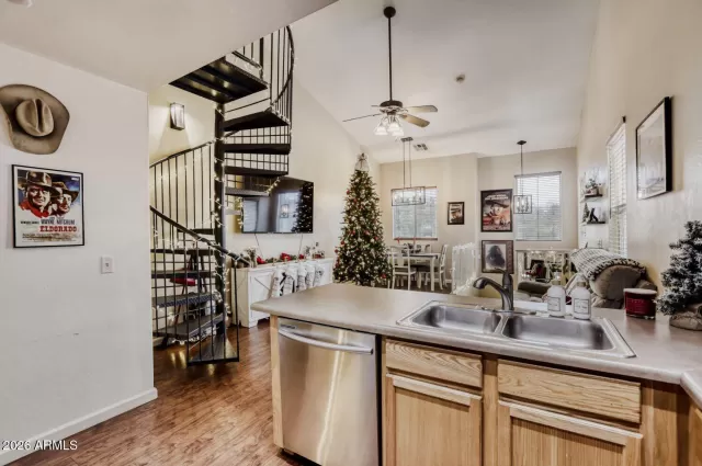 MLS: 6963112 Condo For Sale