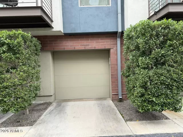 MLS: 6963165 Condo For Sale