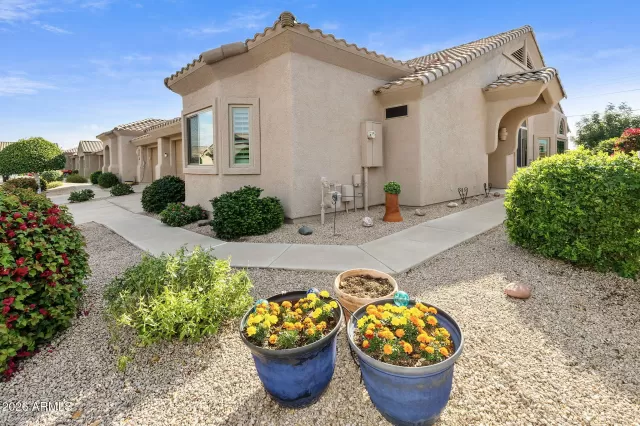 MLS: 6963182 Condo For Sale