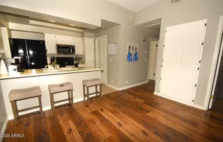 Photo #4: 6963186 Listing 