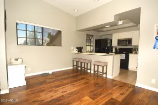 Photo #5: 6963186 Listing 