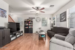 Photo #5: 6963197 Listing