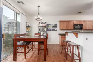 Photo #6: 6963197 Listing