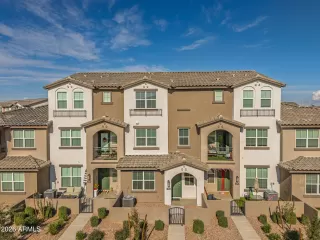 Photo #2: 6963435 Listing 