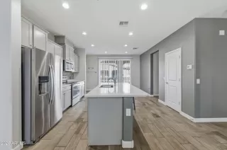 Photo #4: 6963435 Listing 