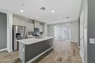 Photo #5: 6963435 Listing 