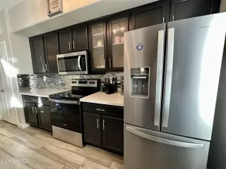 Photo #5: 6963450 Listing 