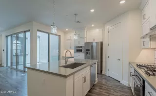 Photo #2: 6964027 Listing 