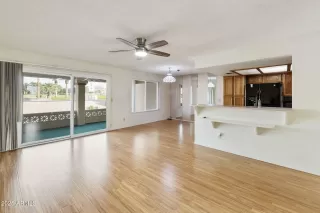 Photo #2: 6964195 Listing 