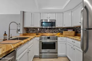 Photo #1: 6964495 Listing 