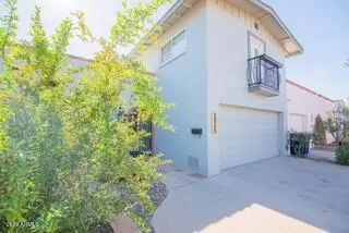 Photo #1: 6964946 Listing 