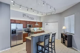 Photo #4: 6964998 Listing