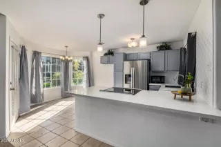 Photo #6: 6965091 Listing